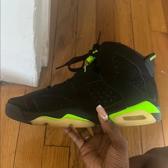 Jordan Kids Sneakers - Neon Green and Black NIKE AIR JORDAN NEON GREEN AND BLACK YOUTH / CHILD SNEAKERS  main image 3